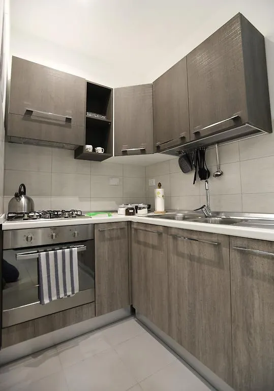 Laterano White Home - Colosseo Rzym 0*,